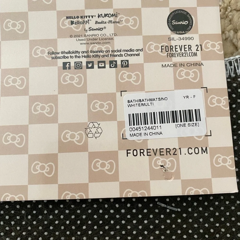 Forever 21 x Hello Kitty Bath Mat. (NWT)